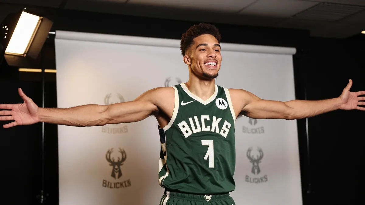 Milwaukee Bucks sign Pete Nance to a two-way contract for 2026-27