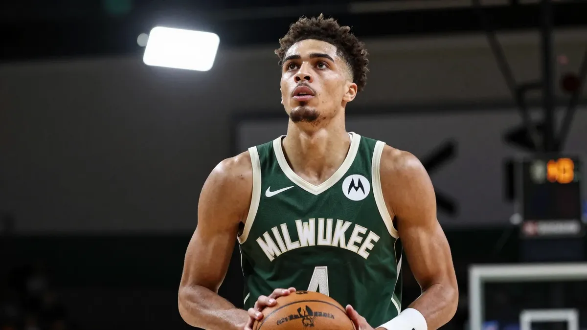 The Milwaukee Bucks have signed 7-foot center John Butler Jr