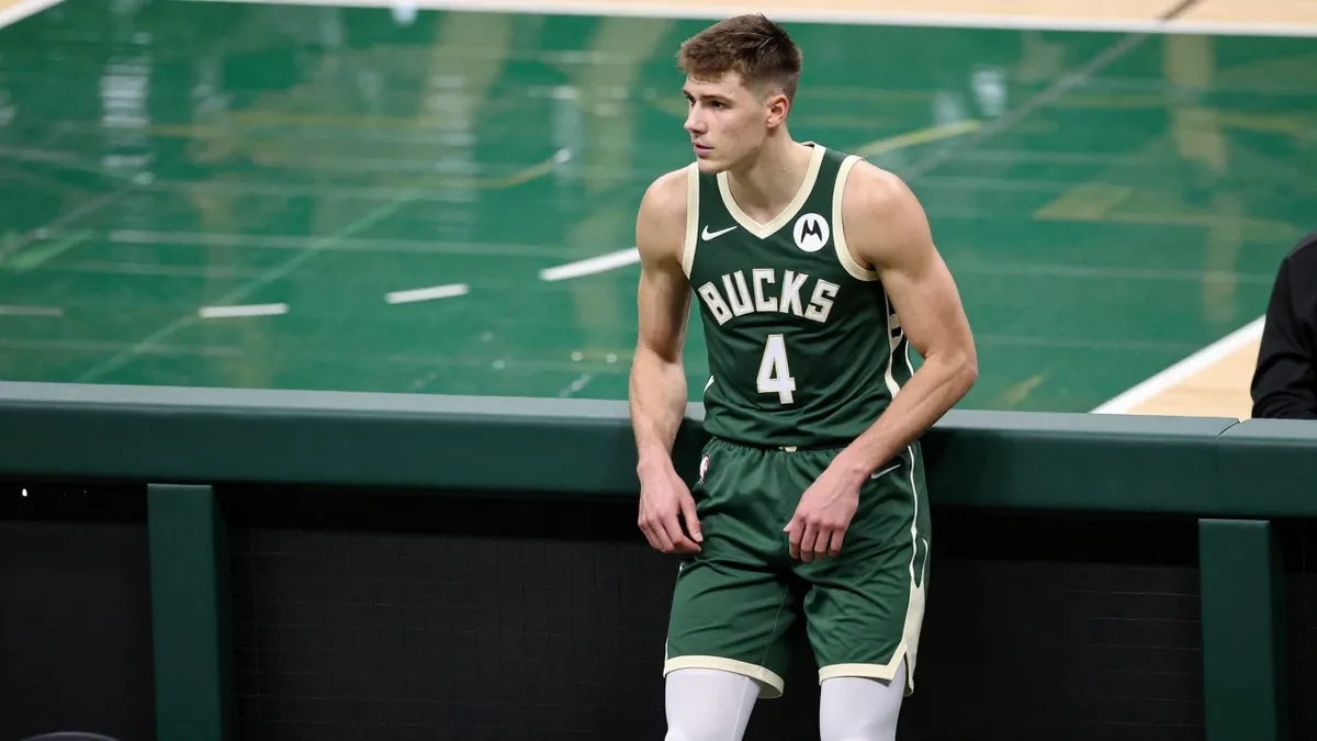 Milwaukee Bucks retain Pete Nance after forward rejects 76ers and Lakers interest